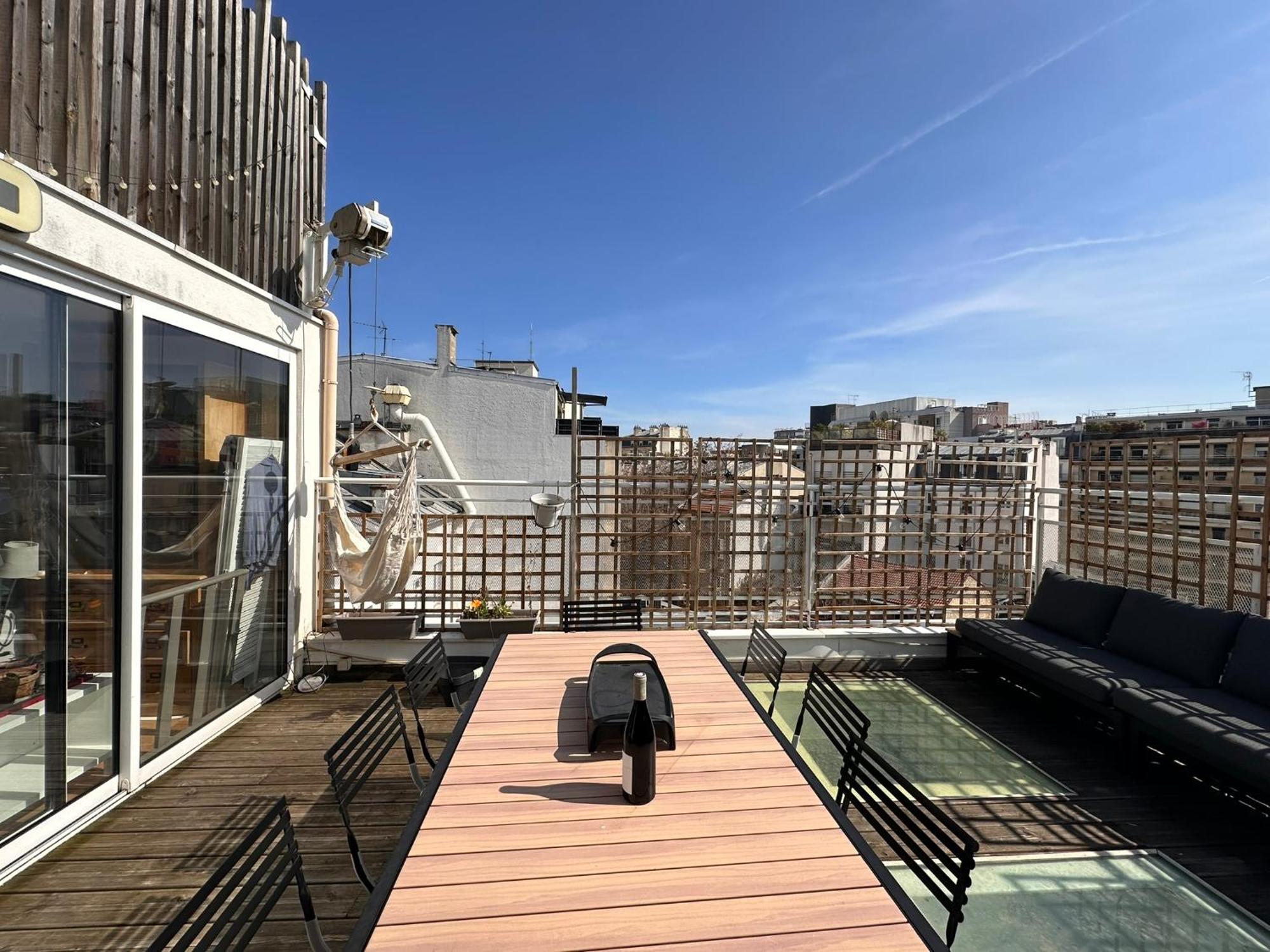 *exceptional Family * Center Of Paris* *